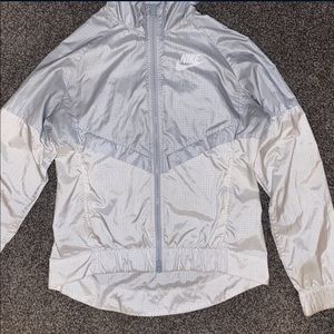 Wind breaker